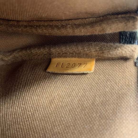 LOUIS VUITTON Authentic Brown Monogram Canvas Pochette Pouch - Picture 9 of 9